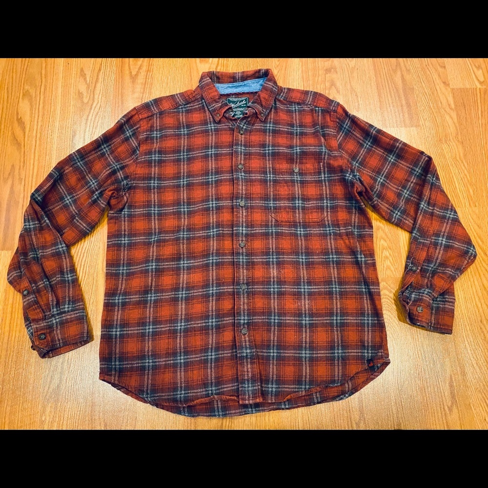 Men’s Woolrich red flannel button down